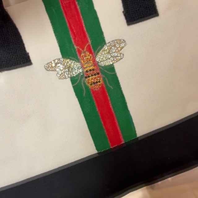 Our last “Paint Your Bag” class for 2026 was last night and we got a bit boo-zhee and LOVED IT!!!!